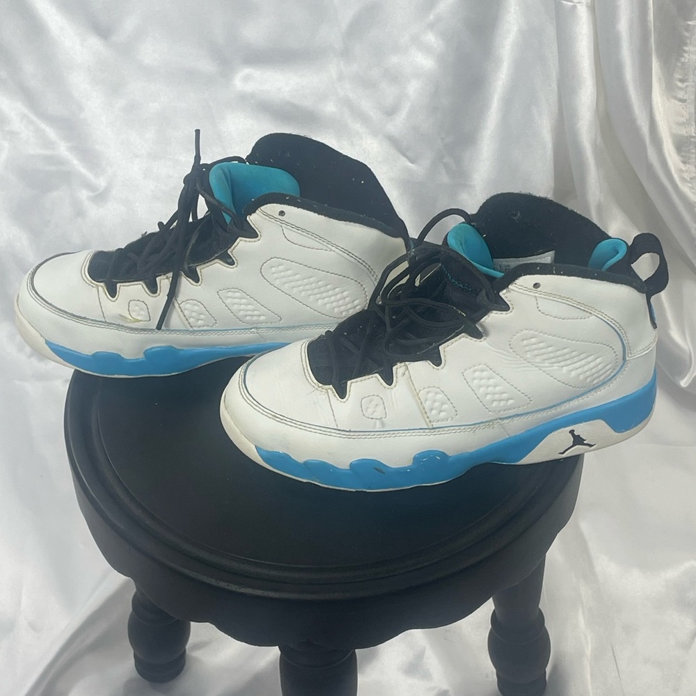 Nike Kids White and Blue Sneakers